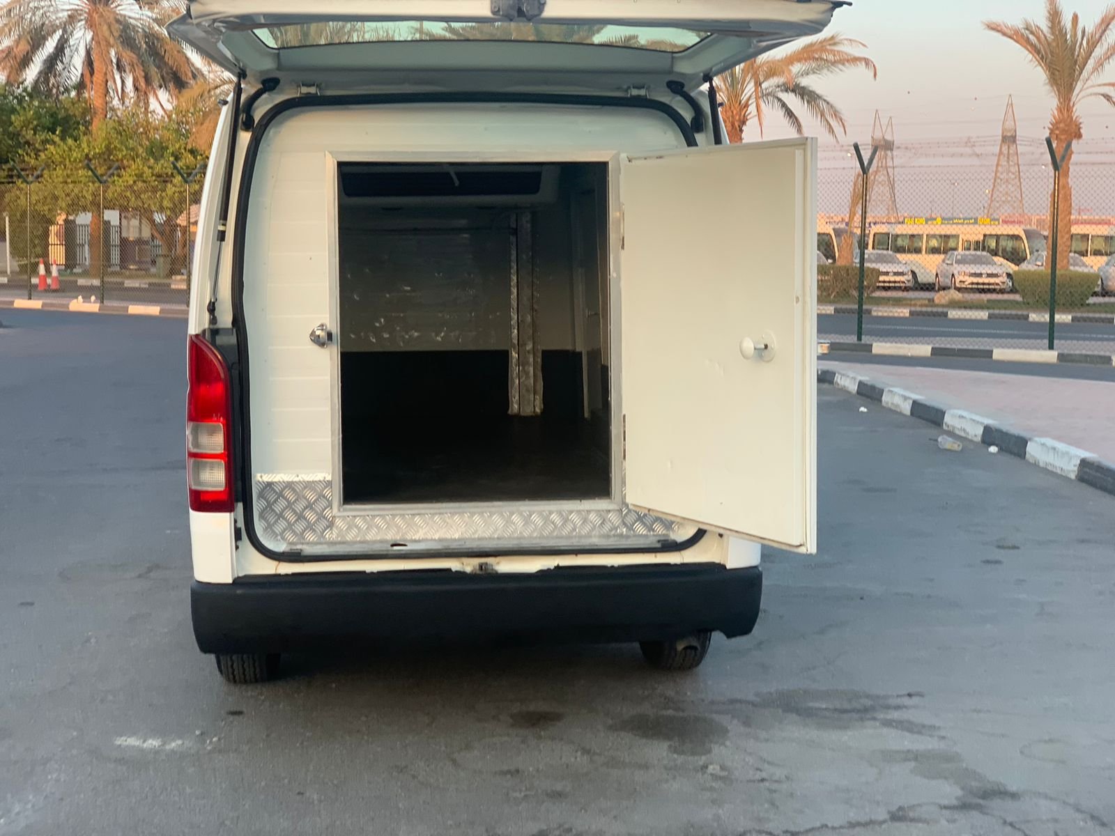 Chiller Van for rent in abu dhabi