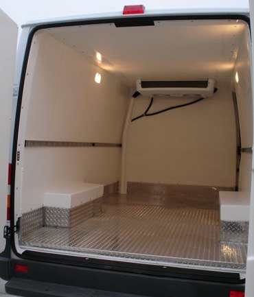 Pharma cold logistics rentals in Dubai – refrigerated truck